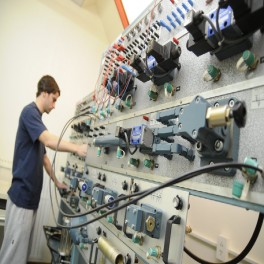 Montaje y mantenimiento de máquinas eléctricas rotativas